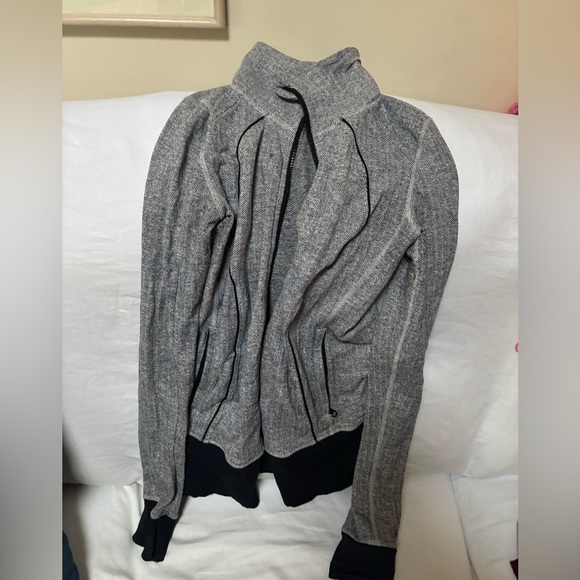 lululemon athletica Tops - Lululemon Black Zippered Jacket